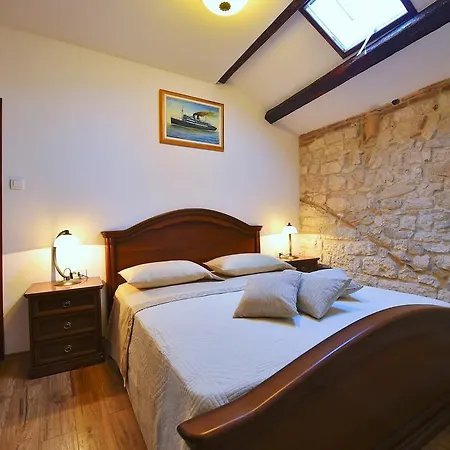 Apartment Antique Arsenale Rovinj